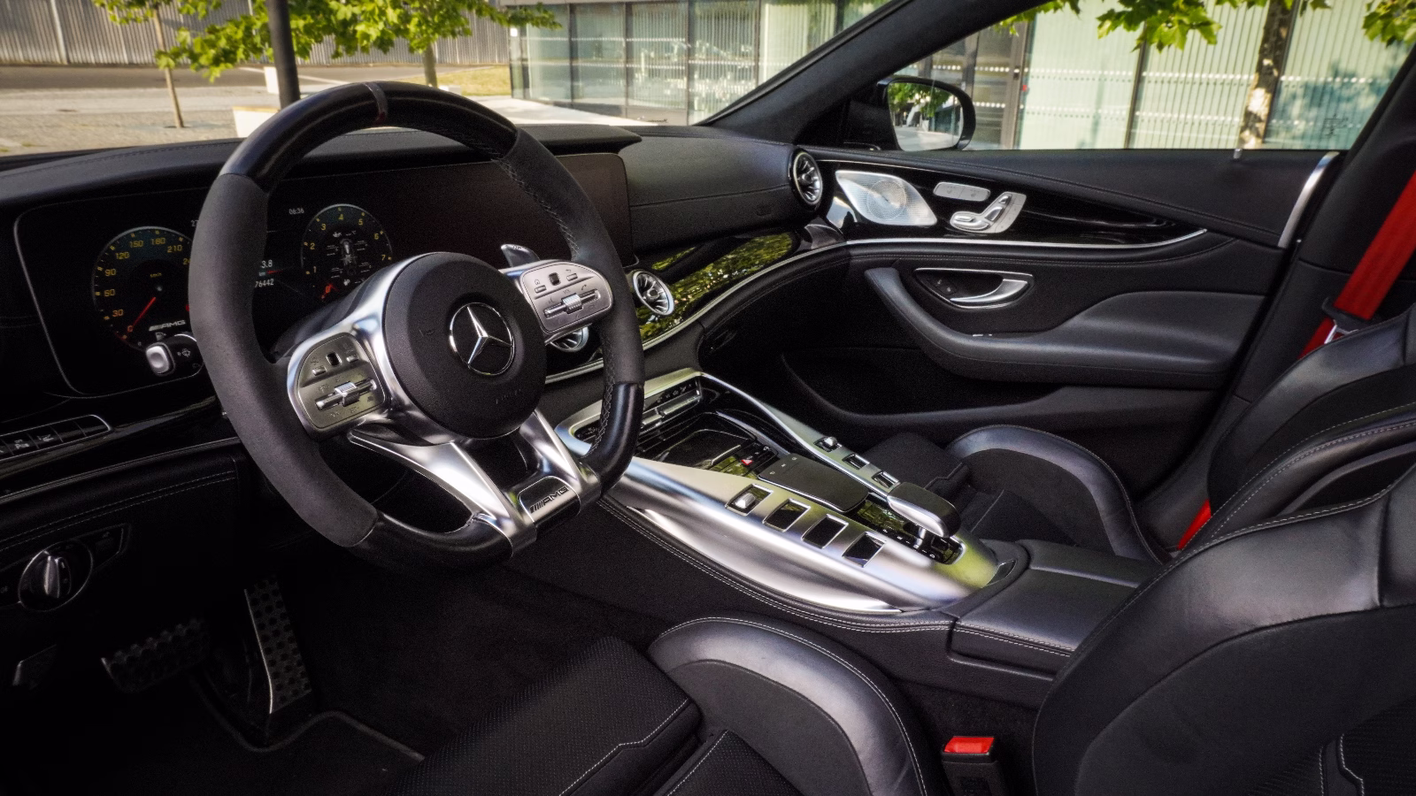 Mercedes-AMG GT 53 — bok, wynajem w Warszawie