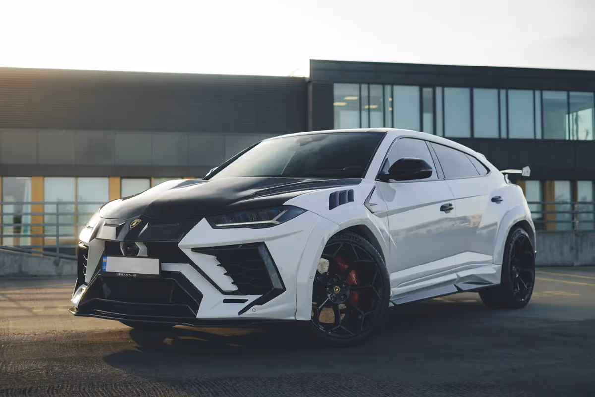 Lamborghini Urus Performante — przód ¾, wynajem w Warszawie