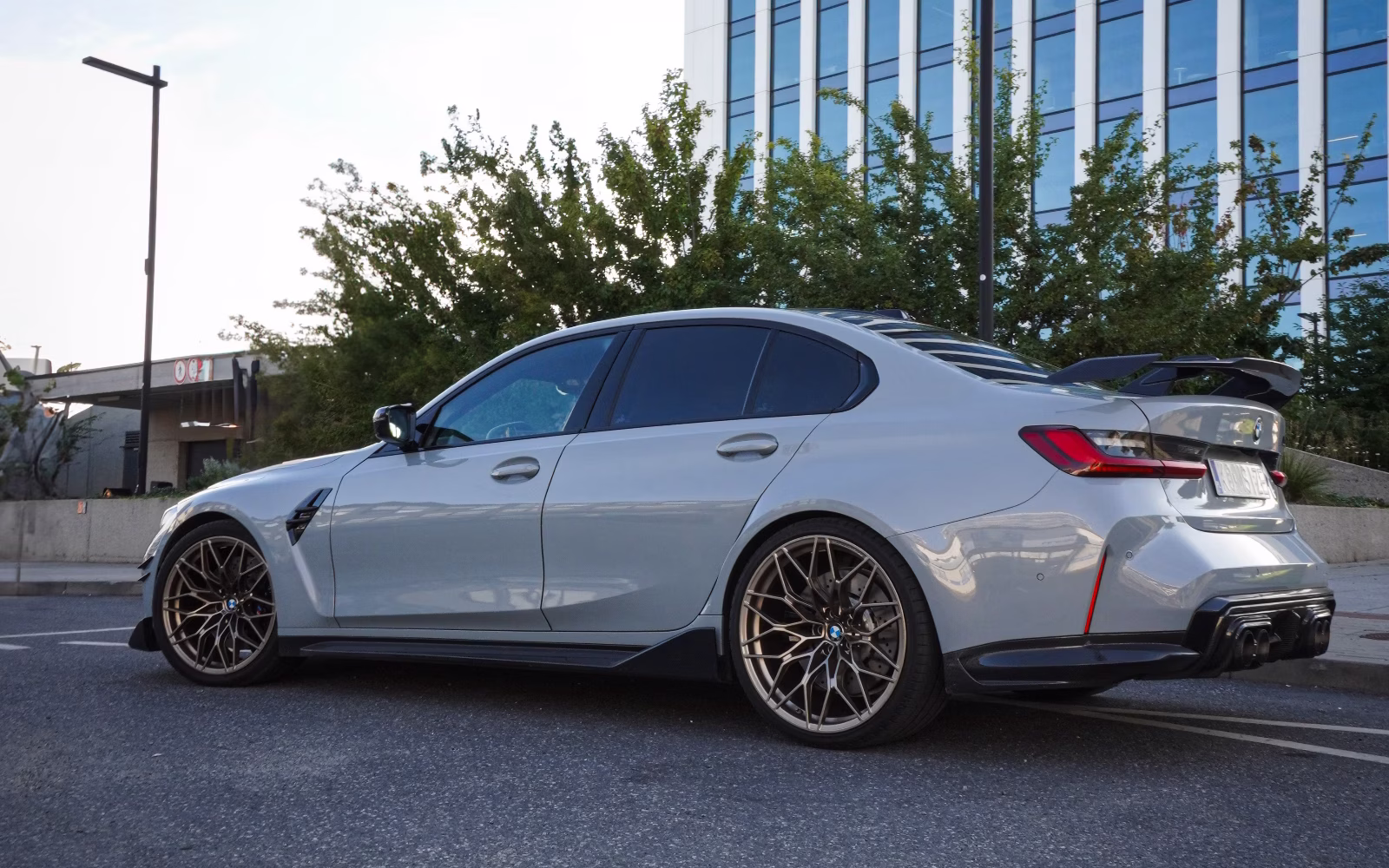 BMW M3 Competition — tył ¾, wynajem w Warszawie